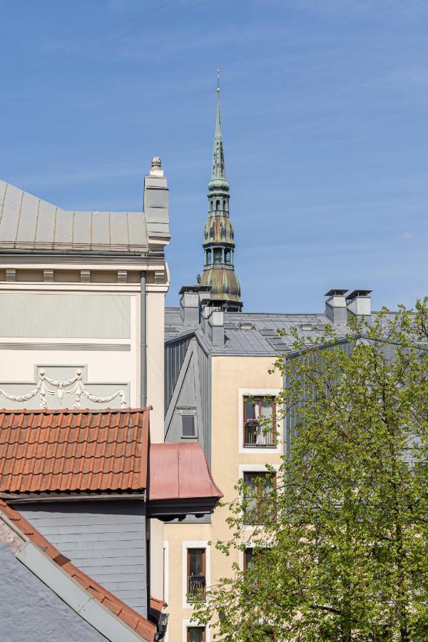 Romantic And Spacious Apartment In Riga Old Town Exterior photo